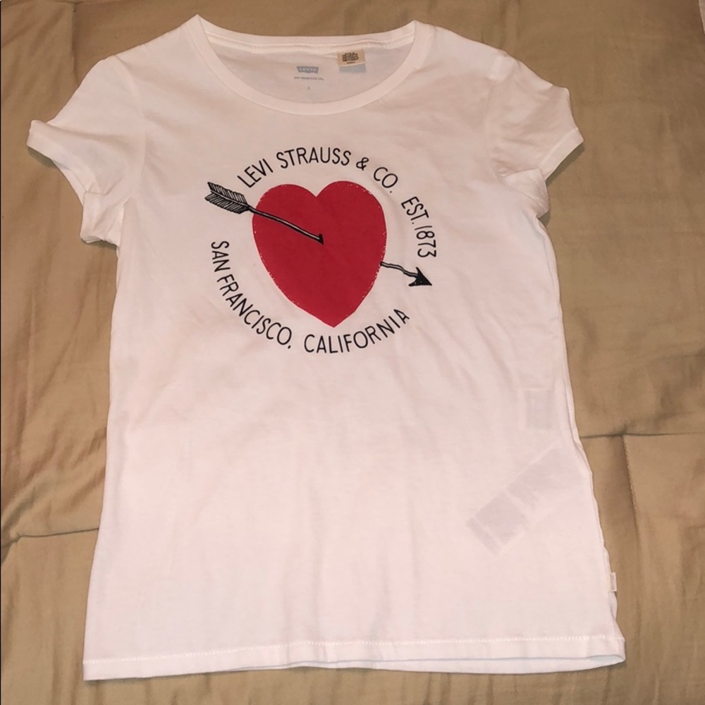 Levi’s scoop neck t-shirt